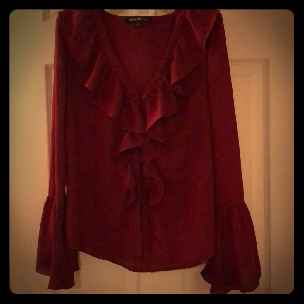 Ruffle burgundy blouse🛑🆎⭕️💯